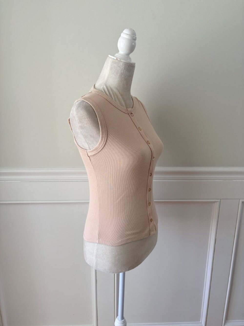 Pink Rose S Tan Ribbed Sleeveless Button-Front Tank Top - Picture 3 of 6